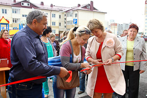 Вручение ключей новосёлам в микрорайоне Амурский-2 в Омске