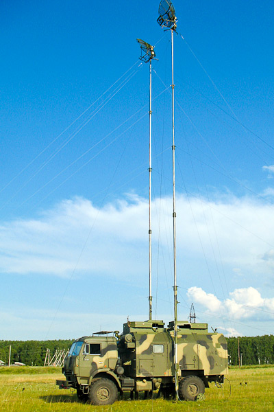 移动数字无线电中继站是由