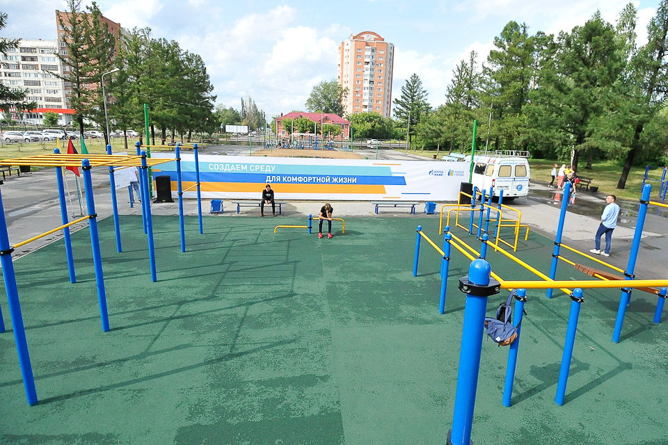 Комплексная спортивная площадка у спортивного комплекса Красная звезда