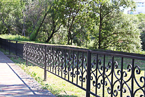 Наведен порядок с НТО и ограждениями