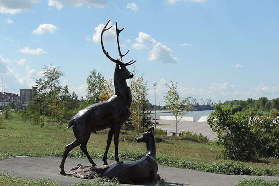  Вид с Иртышской набережной на Омский речной порт 