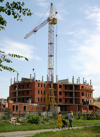 Comfortable leaving block is under construction