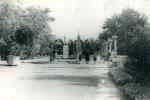 Городской сад со входом, стилизованным под Кремль. 1950-е